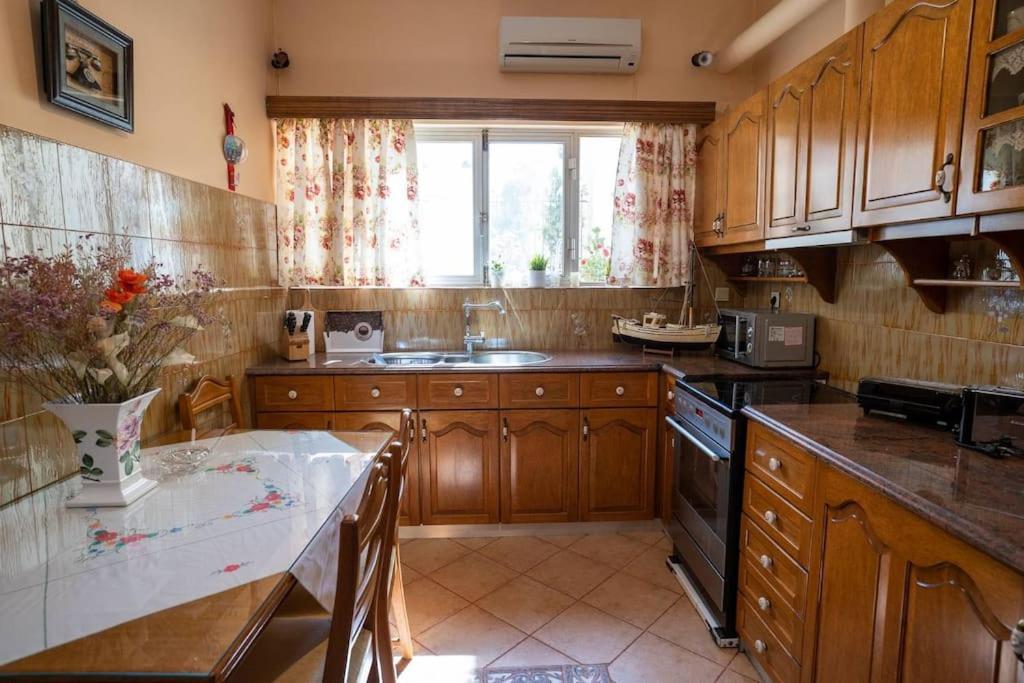 Angela Stylist House Apartment Piraeus Bagian luar foto